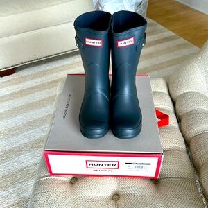 Hunter Boots Women Original Short US 6 Navy with Down inserts